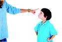 Come i genitori possono educare i figli maschi a crescere senza violenza. Per non subirla e per non agirla...